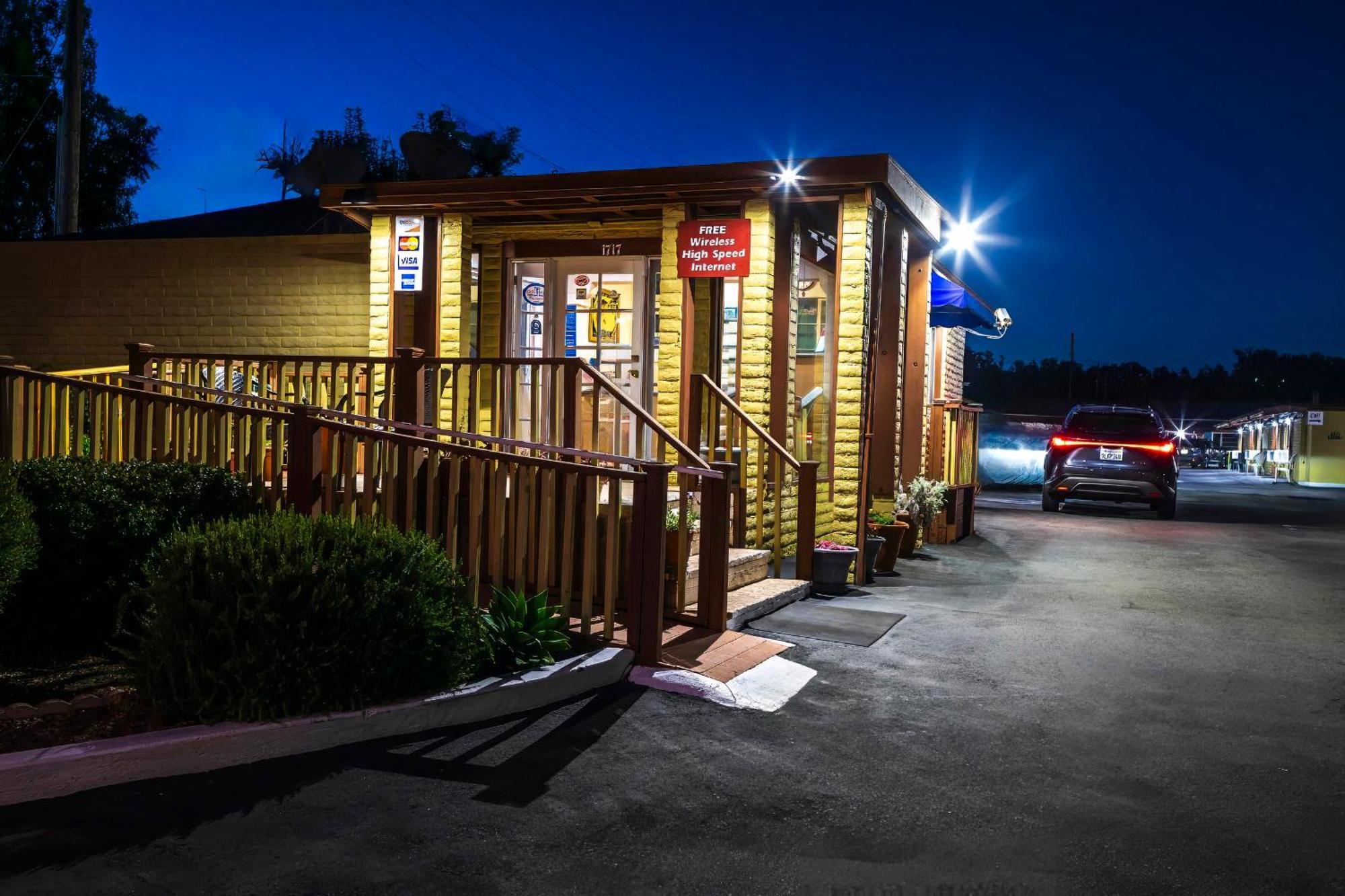 Hitching Post Studios Inn Santa Cruz Eksteriør bilde